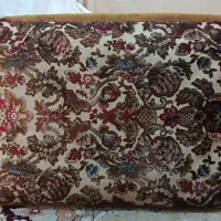 یک جفت پشتی قدیمی