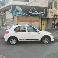 کوییک R سفید مشکی ، بی رنگ|خودرو سواری و وانت|میانه, |دیوار