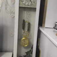 آباژور با ساعت ایستاده