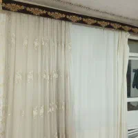 پرده وزیر پرده و یک عدد کتیبه روش میدم