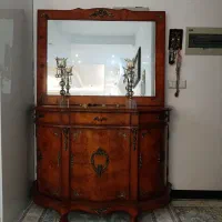 آیینه و کنسول