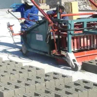 کارگر بلوکه زنی