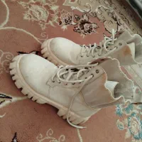 کفش|کیف، کفش، کمربند|یاسوج, |دیوار