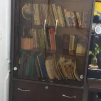 کتابخانه  با ۳ کشو بزرگ جادار میز تحریربا کشو|میز تحریر و کامپیوتر|شیراز, اصلاح‌نژاد|دیوار