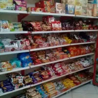مغازه سوپری و مناسب نانوایی با واحد مسکونی