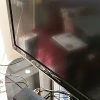 تلویزیون lcd سامسونگ ۳۷ اینچ با میز