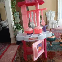 اشپزخونه ونقاشی باذره بین