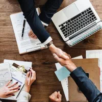 استخدام خدماتی نظافتی/نگهبانی/سالن کار/لیبل زن