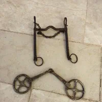 دهنه اسب فولادی قدیمی