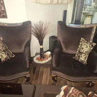 دودست مبل و راحتی و ساعت