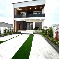 ویلای دوبلکس ستون‌دار