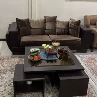 مبل راحتی ۶ نفره بهمراه میز وسط و عسلی