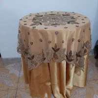 میز خاطره به همراه روکش ساتن و روکش سنگ دوزی شده