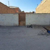 اجاره-زمین-حصار-کشی-شده-با-موقعیت-مناسب