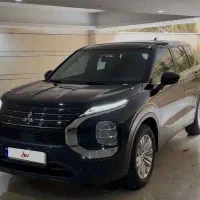 اوتلندر m مشکی ۲۰۲۳