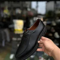 تعداد کفش مجلسی|کیف، کفش، کمربند|رشت, شهریاران|دیوار