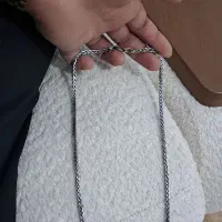 انگشتر و گردنبند نقره