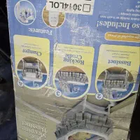 تخت کنار مادر