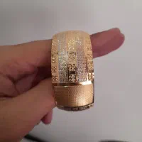 طلا۱۸عیار ۱۵۰بالای تابلو