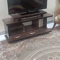 میز تلوزیون تمیز در حد نو