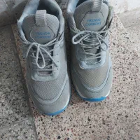 کفش sport سایز۴۱ بزرگ پا