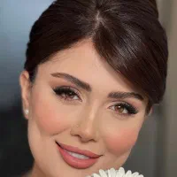 مدل برای میکاپ و شینیون