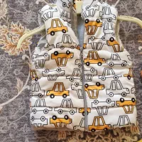 تعدادی لباس بچگانه درحدنو