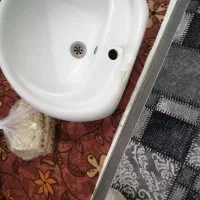 2عدد روشویی در حد نو و سالم یه دونش با شیر فانتزی