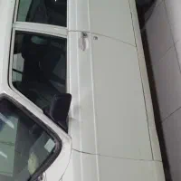 یک دستگاه پیکان سواری