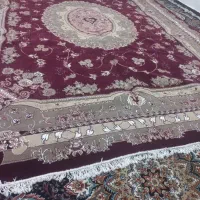 فرش ماشینی همراه با فرش، کناری