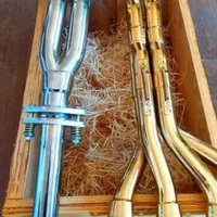 اگزوز ئاژوان