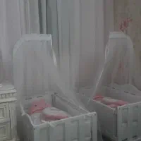 تخت نوزاد دو عدد در حدود نو