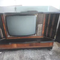 تلوزیون قدیمی|کلکسیون اشیاء عتیقه|اصفهان, ملک‌شهر|دیوار