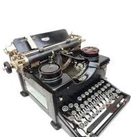 دستگاه تایپ ماشین تحریر رویال آمریکایی