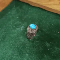 انگشتر فیروزه دست ساز پر رنگ رکاب شاکری