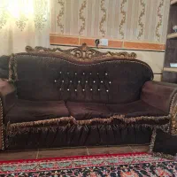 مبلمان ومیزوسط