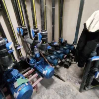 تاسیسات استخر موتورخانه شوفاژ رادیاتور لوله کشی