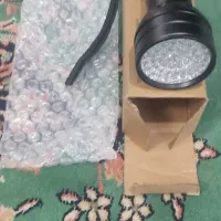 چراغ قوه یو وی