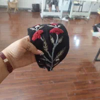 وسط کار و خیاط در کار خیاطی و گلدوز ماهر
