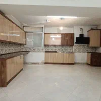 صاحب-الزمان-طبقه-اول-3خوابه-نزیک-حاشیه-اصلی-خیابان