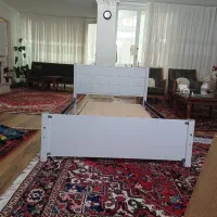 تختخواب یک نفره عریض.۱۸۰ در۱۲۰ با تشک قابل استفاده