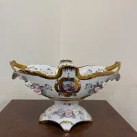 چینی های گل برجسته