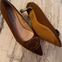 کفش پاشنه دار|کیف، کفش، کمربند|لامرد, |دیوار