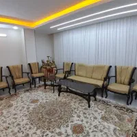 مبل کلاسیک نه نفره بسیار تمیز|مبلمان خانگی و میز عسلی|اصفهان, باغ فدک|دیوار