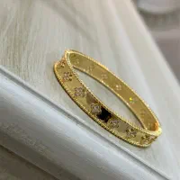 دستبند النگویی