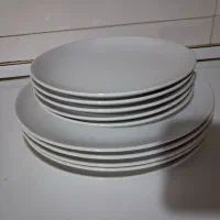 بشقاب سفید ساده