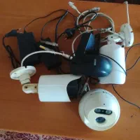 سه عدد دوربین با تمام وسایل