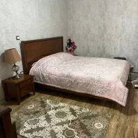 سرویس خواب در حد نو ومیز کنسول|تخت و سرویس خواب|زند, |دیوار