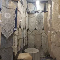 مغازه در بازار بزرگ قم .رکود اقتصادی معنا ندارد