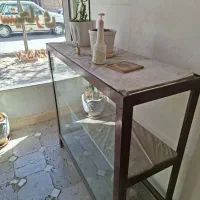 ویترین یا قفسه با نبشی ۵